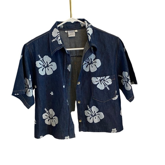 palmwave hawaii denim button down shirt with white hibiscus print - Picture 2 of 9